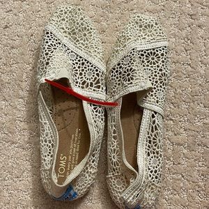 Womens brand new toms shoes